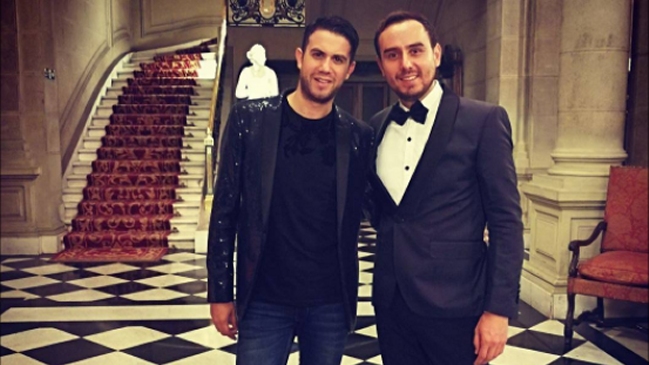César Campos junto a su novio: 