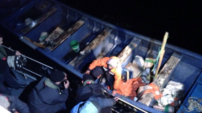 Armada rescató a cuatro pescadores que estaban perdidos en Lebu