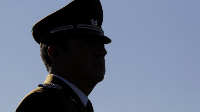 Carabinero se quedó con dinero que anciana escondía en un colchón