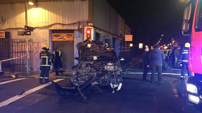 Vehículo particular y taxi protagonizaron accidente de tránsito en Santiago