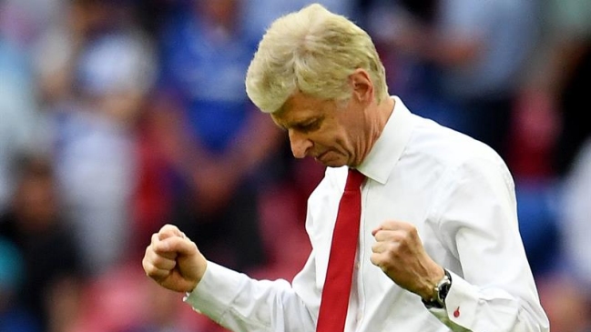 Arsene Wenger renovó su contrato con Arsenal por dos temporadas, según BBC
