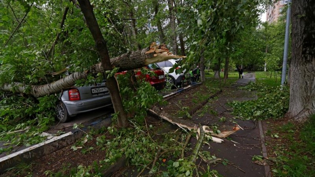 El mayor temporal en Moscú en un siglo deja 16 muertos
