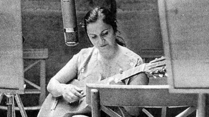   Violeta Parra será homenajeada con nueva Tarjeta Bip! 