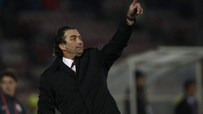 Juan Antonio Pizzi destacó el sacrificio de los jugadores por defender a la Roja