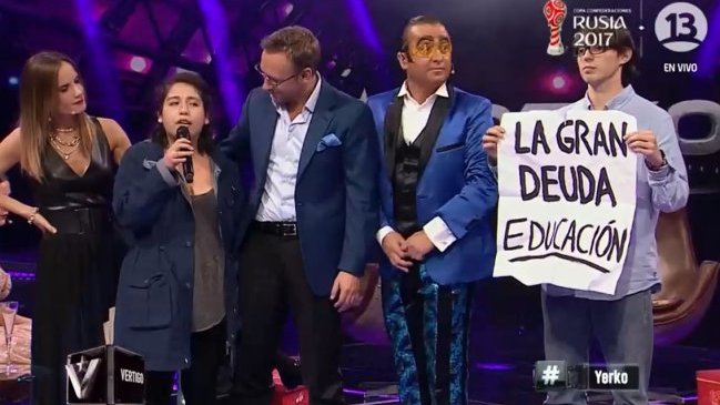 Estudiantes interrumpieron rutina de Yerko Puchento con crítica a Cuenta Pública