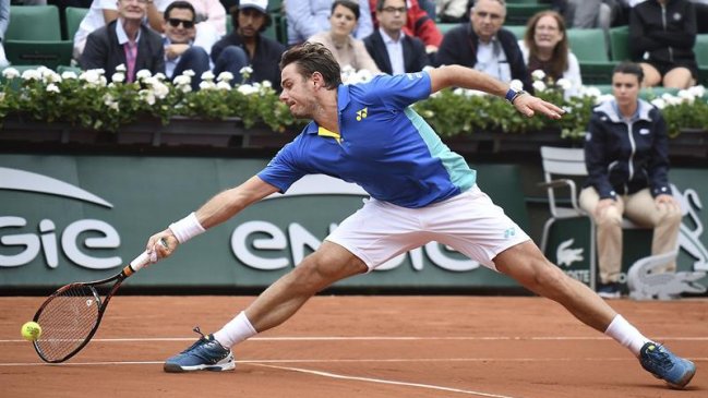 Wawrinka no tembló y alcanzó los octavos de final en Roland Garros