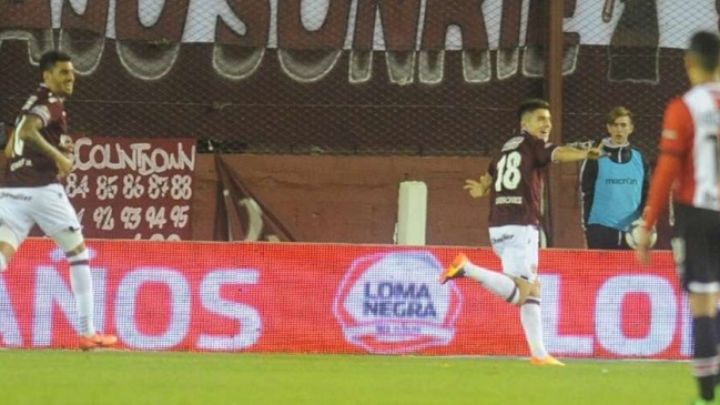 Estudiantes de La Plata tropezó en la lucha por el título en Argentina