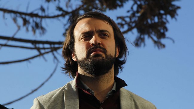 Alcalde Sharp se reunió con parlamentarios para buscar apoyos a 