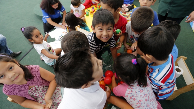 Chile cuenta con casi medio millón de niños menos que hace 14 años