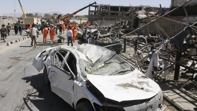 Al menos 7 muertos y 16 heridos por explosión en mezquita en Afganistán