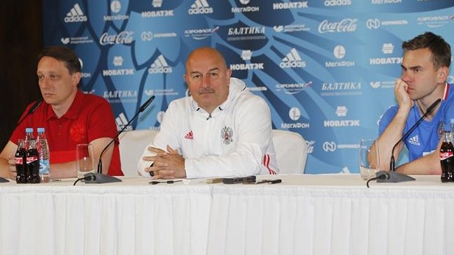 DT de Rusia alabó a Chile: Los equipos débiles no ganan torneos como la Copa América