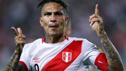   Paolo Guerrero selló el triunfo de Perú sobre Paraguay con una joya de tiro libre 