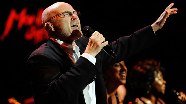 Phil Collins fue hospitalizado tras sufrir una caída en su hotel