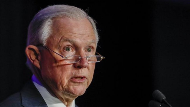 Fiscal general de EEUU testificará el martes en el Senado sobre trama rusa