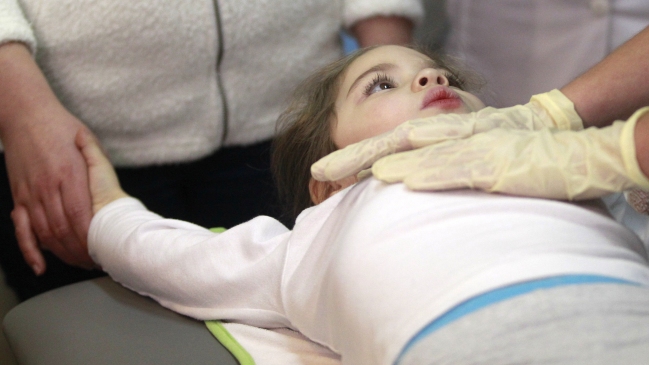 Minsal pide cuidado especial con los niños ante peak de enfermedades respiratorias