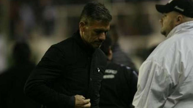 Nelson Vivas renunció a Estudiantes luego de vergonzosa eliminación de la Copa Argentina