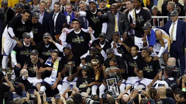 Golden State Warriors no visitará a Donald Trump tras coronarse campeón de la NBA