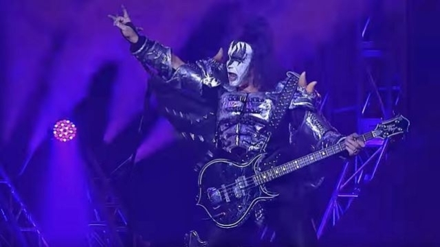 Gene Simmons quiere patentar famoso gesto rockero