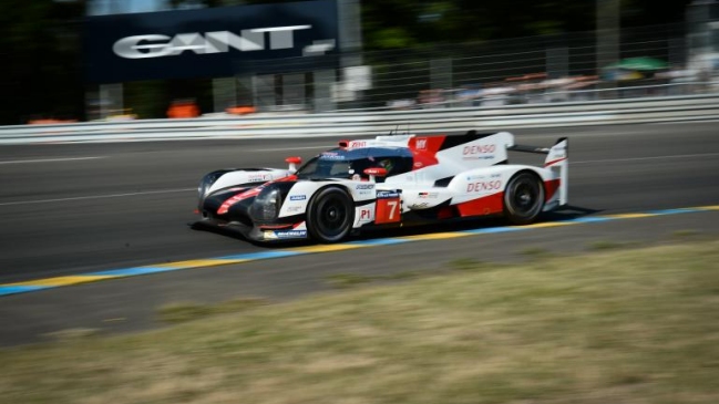 Toyota logró la pole en Le Mans con un nuevo récord de Kobayashi