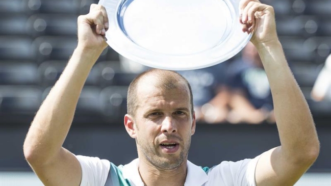 Gilles Muller levantó el trofeo de campeón del ATP de s-Hertogenbosch