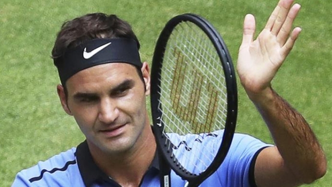 Roger Federer logró su victoria 1.100 en su estreno en Halle