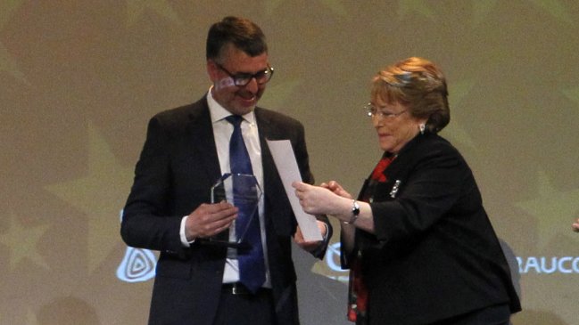 Lanzan la versión 2017 del Global Teacher Prize Chile