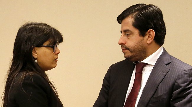 Senador Araya negó que relación con Javiera Blanco influya su postura ante ley de aborto