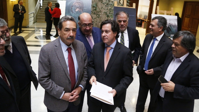 Diputados de la Nueva Mayoría instan a lograr un acuerdo parlamentario con la DC