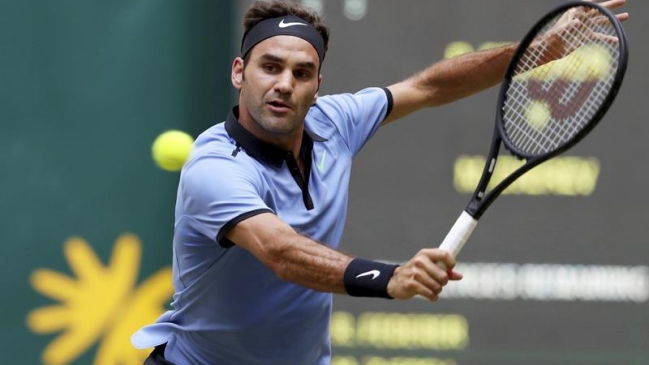 Roger Federer eliminó al campeón de Halle para acceder a semifinales