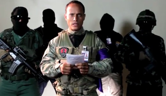 Venezuela asegura que helicóptero que atacó tribunal lo robó policía con vínculos con la CIA