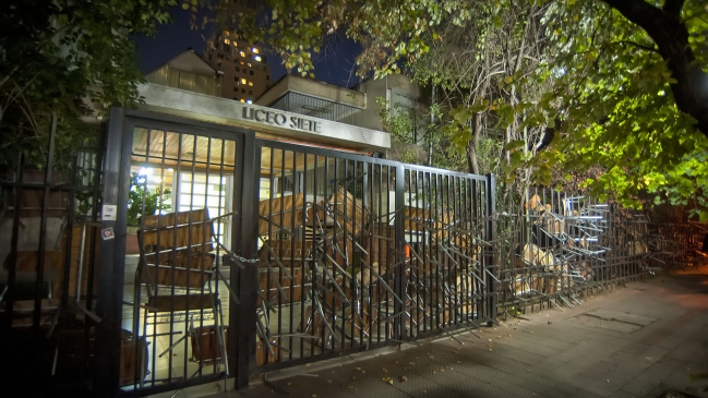 Estudiantes del Liceo 7 bajaron la toma y entregaron el establecimiento