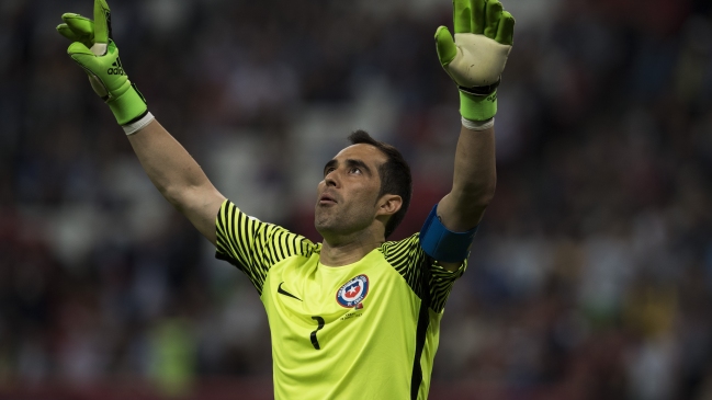 10 grandes momentos en la carrera de Claudio Bravo