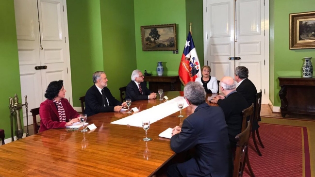 Bachelet encabezó segunda reunión de coordinación para la visita del papa