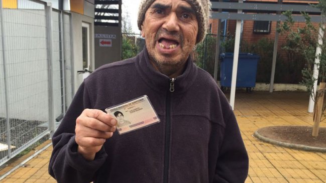 Hombre no pudo votar porque tenía su carnet vencido hace 12 años