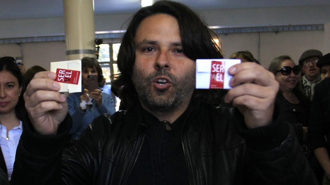 Alberto Mayol: El Gobierno tendrá que dar explicaciones por no fomentar las primarias