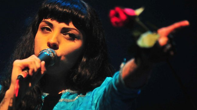 Mon Laferte apoyó a Valentina Henríquez en caso de Tea Time