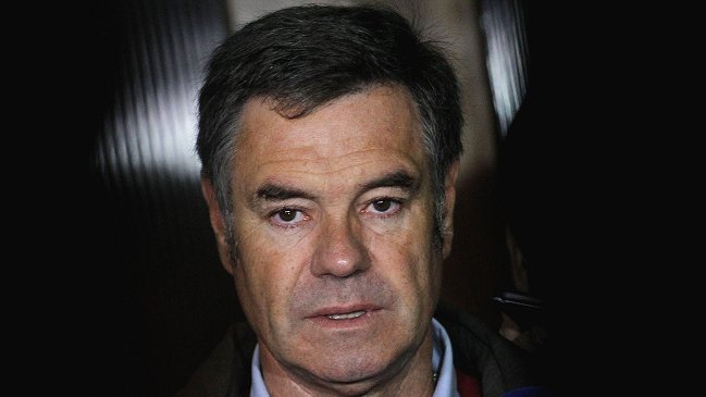 Ossandón exige conversación 