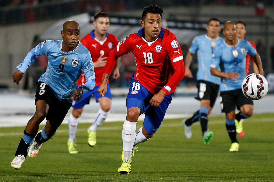 Editor de diario uruguayo salió a defender a la Roja