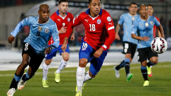 Editor de diario uruguayo salió a defender a la Roja