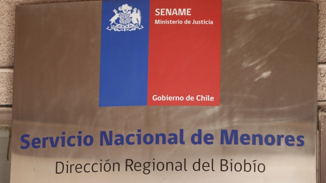 Piden investigar sumario que exculpó a funcionaria del Sename que gastó 40 millones en casino