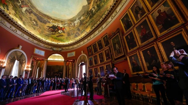 Oposición venezolana anunció preguntas del referendo sobre la Constituyente