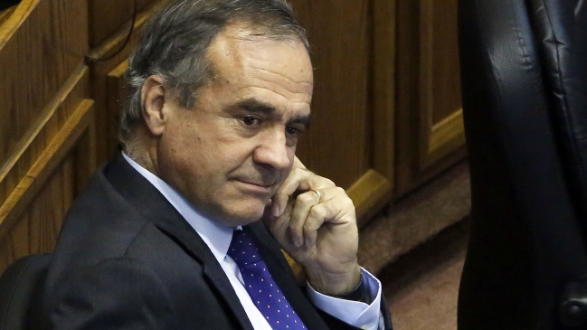 Senador Walker: Espero que esto no escale y que Bolivia entregue a los dos carabineros