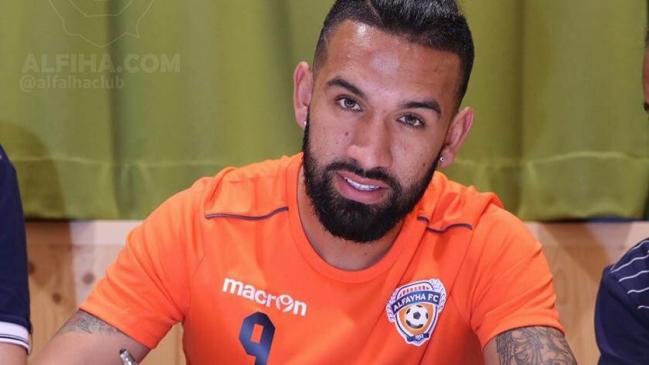 Ronnie Fernández fue presentado en Al-Faiha de Arabia Saudita