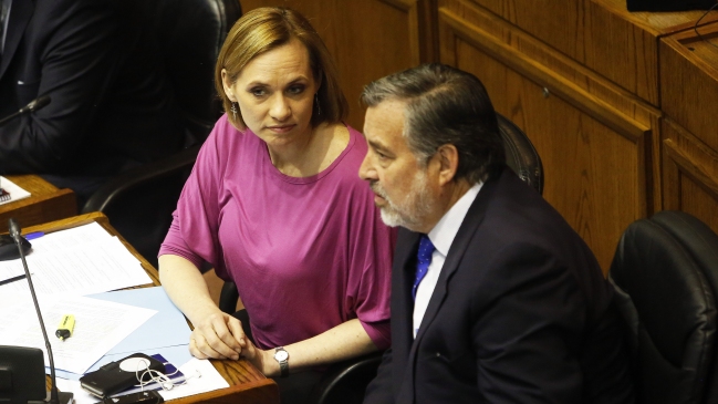 Goic valoró llamado de Guillier a no aislar la DC: 