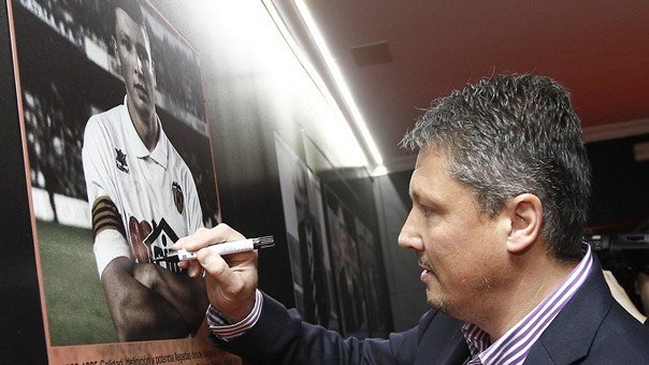 Fabián Orellana tiene nuevo entrenador en Valencia