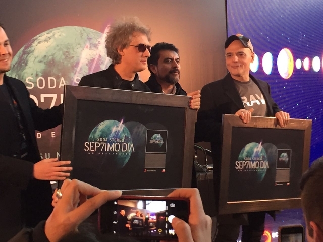 Miembros de Soda Stereo sobre 