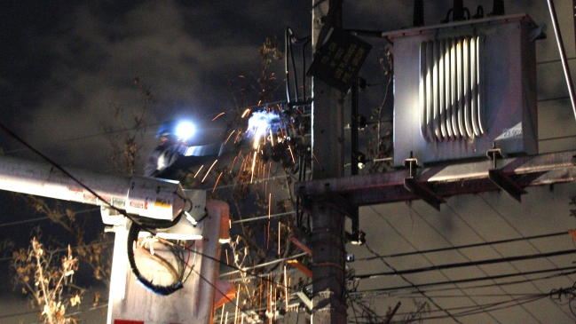 Investigación de la SEC por masivos cortes de luz tardará un mes