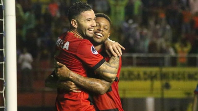 Eugenio Mena se lució con dos asistencias en goleada de Sport Recife en el Brasileirao