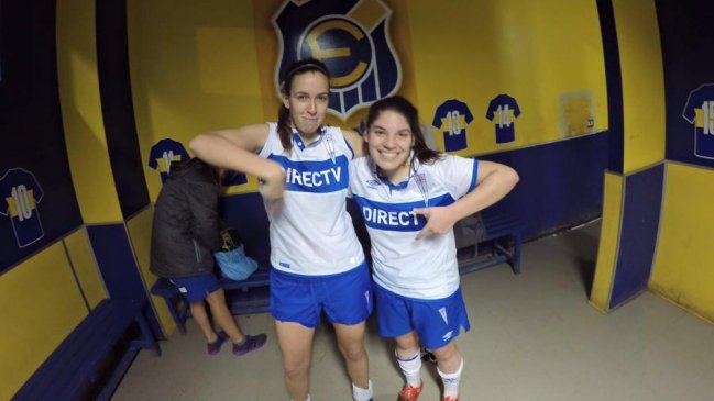 Ex jugadora de Universidad Católica reclamó por la presentación de las camisetas del club