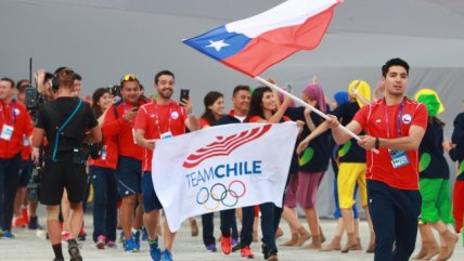  Emanuelle Silva encabezó desfile de Chile en Polonia  